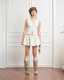 Áo gile nữ kaki Ella Top cổ V chiết eo dáng peplum