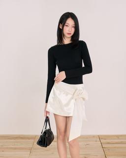 Áo thun tay dài Amy Long Sleeve Tee - C18 áo thun ôm body cổ thuyền phối dây buộc cổ