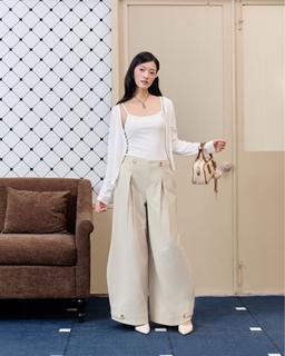 Quần ống suông nữ Fumi Pants xếp ly phối cúc