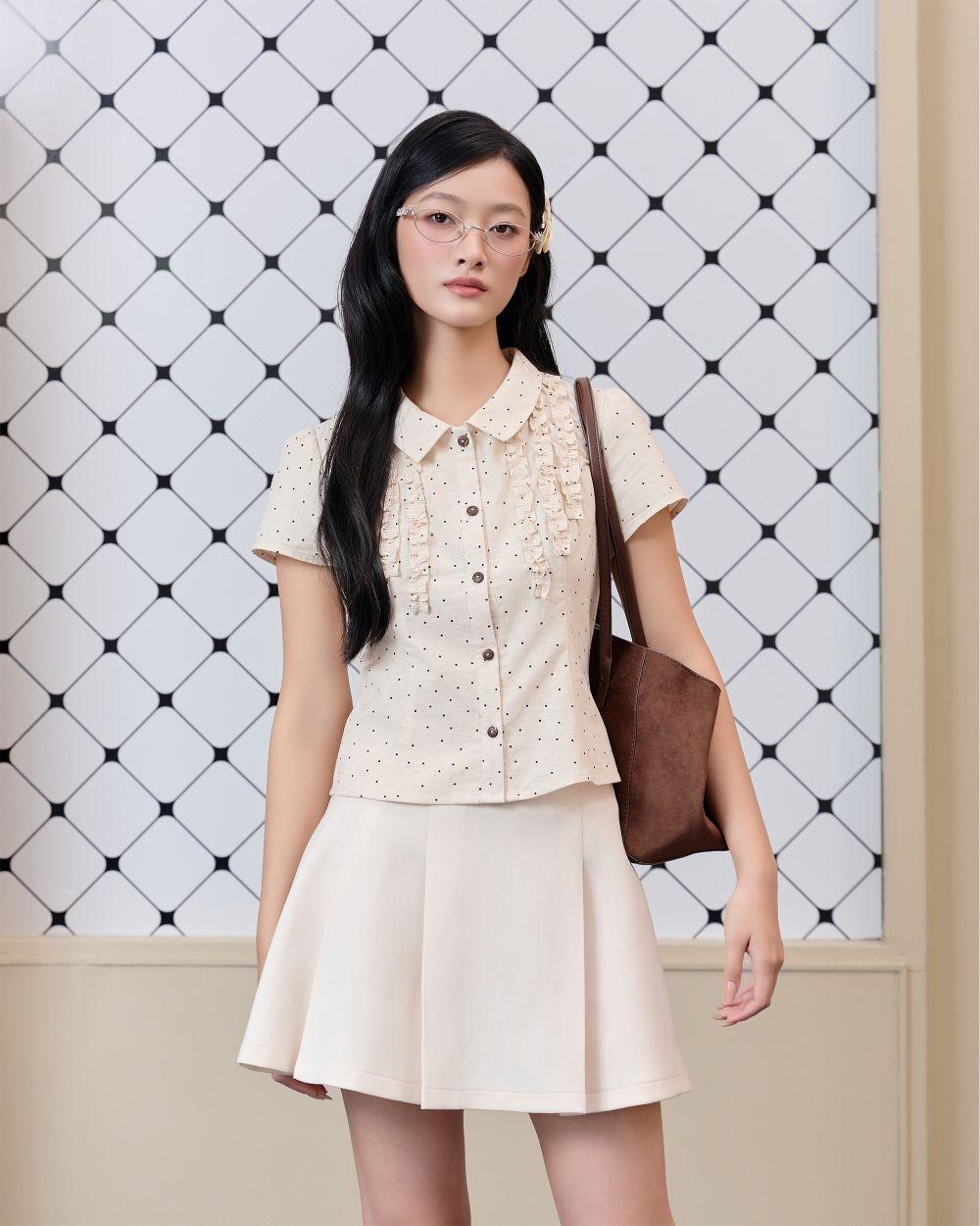Áo kiểu chấm bi Laura Top tay ngắn phối bèo