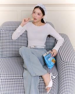 Áo thun giấy tay dài Sherry Long Sleeve Tee - C17 cổ thuyền in chữ