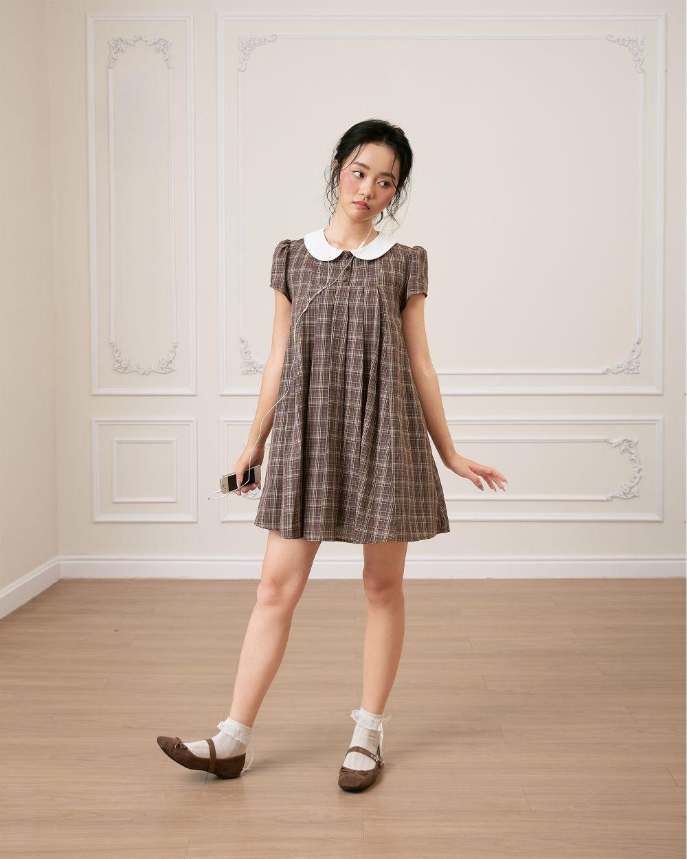 Đầm babydoll tay ngắn cổ sen phối caro Nancy Dress