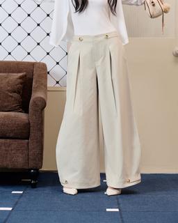 Quần ống suông nữ Fumi Pants xếp ly phối cúc