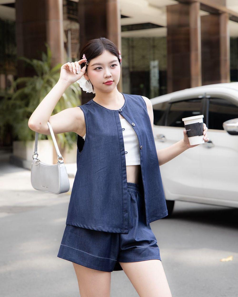 Set đồ denim sát nách cổ tròn + quần short lưng chun THE C.I.U -  Emma Set - MN04