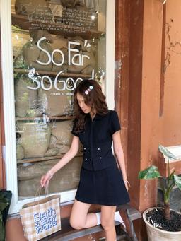Áo kiểu cổ sơ mi chiết eo phối nút Ivy Top