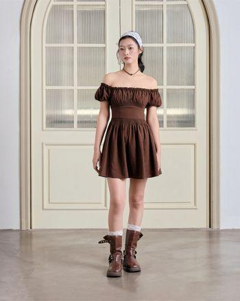 Đầm trễ vai Sina Dress nhún ngực bo eo