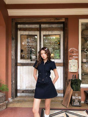 Áo kiểu cổ sơ mi chiết eo phối nút Ivy Top