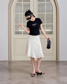 Áo thun baby tee Chita Tee ôm body in chữ Confident
