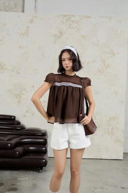 Áo babydoll tay ngắn Jimmy Top cổ bèo phối ren form rộng