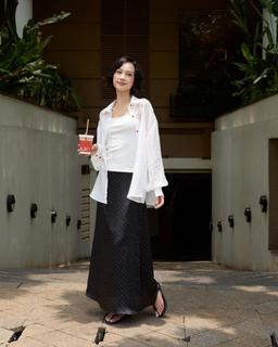 Chân váy lụa dài Mist Long Skirt
